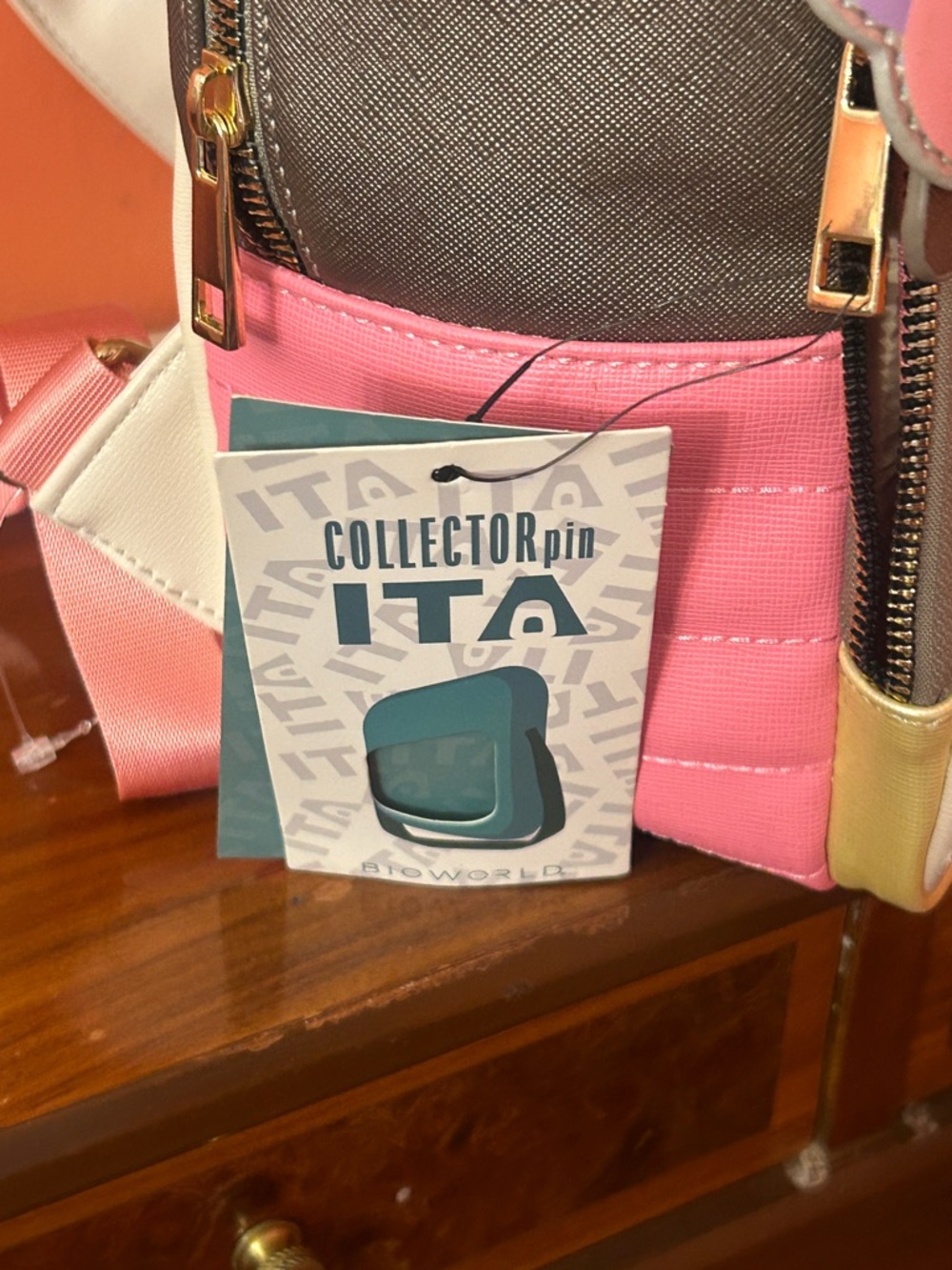 NWT RARE Disney Pixar Up Carl's House Mini Backpack - BoxLunch Exclusive - Picture 7 of 10